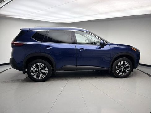 Used 2021 Nissan Rogue SV w/ Premium Package image 6