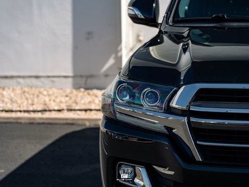 Used 2020 Toyota Land Cruiser Heritage Edition AWD/4WD image 17