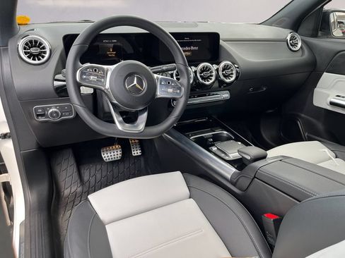 Used 2022 Mercedes-Benz GLA 250 4MATIC image 8
