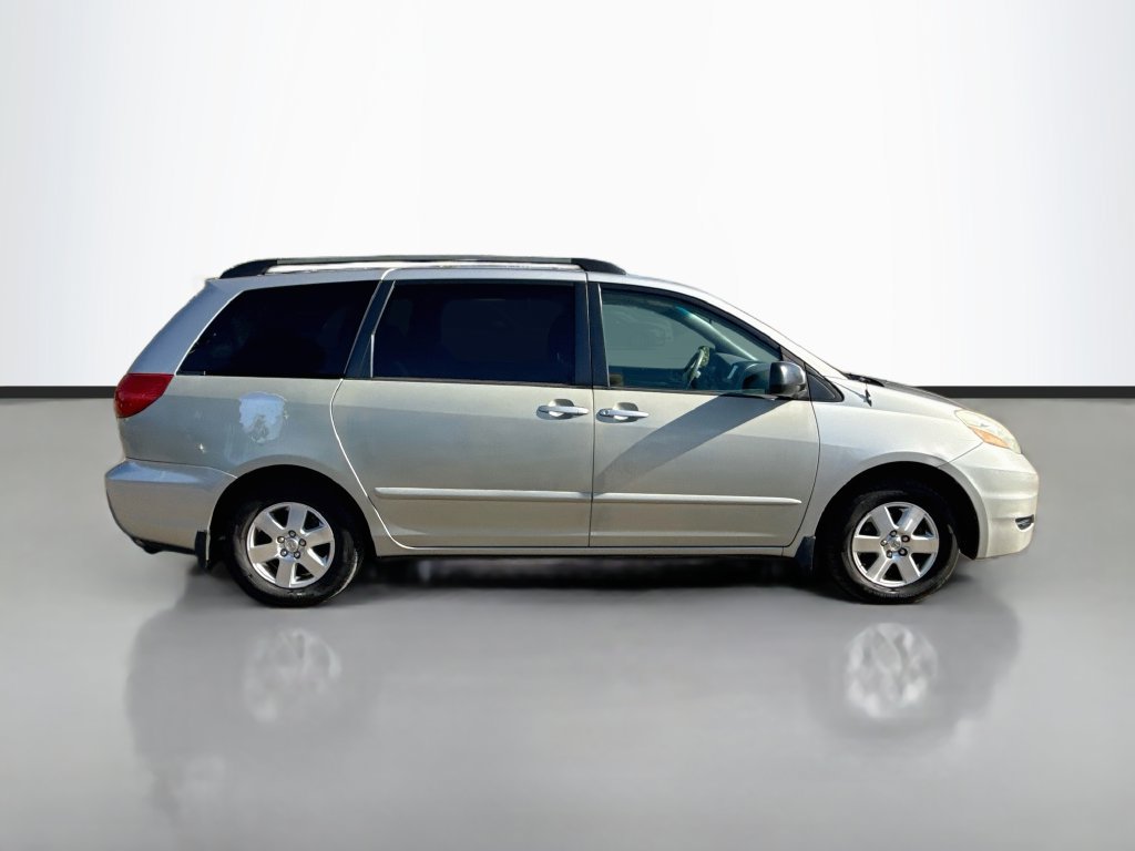 Used 2006 Toyota Sienna LE w/ LE Pkg 3 FWD image 8