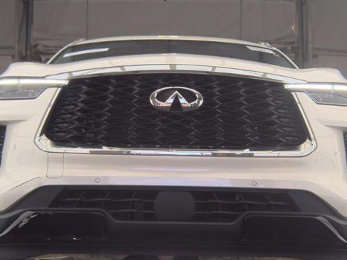 Certified 2023 INFINITI QX60 Luxe w/ Performance Audio Package AWD/4WD image 3