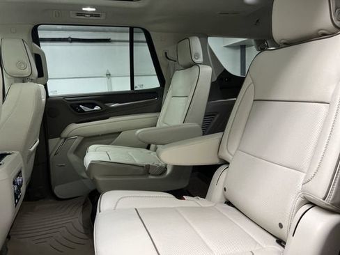 Used 2024 GMC Yukon Denali w/ Denali Reserve Package AWD/4WD image 26