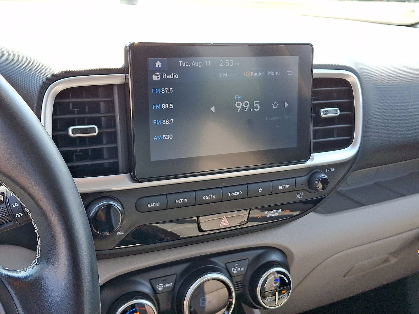 Certified 2024 Hyundai Venue SEL FWD image 20