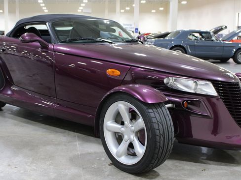 Used 1999 Plymouth Prowler RWD image 30