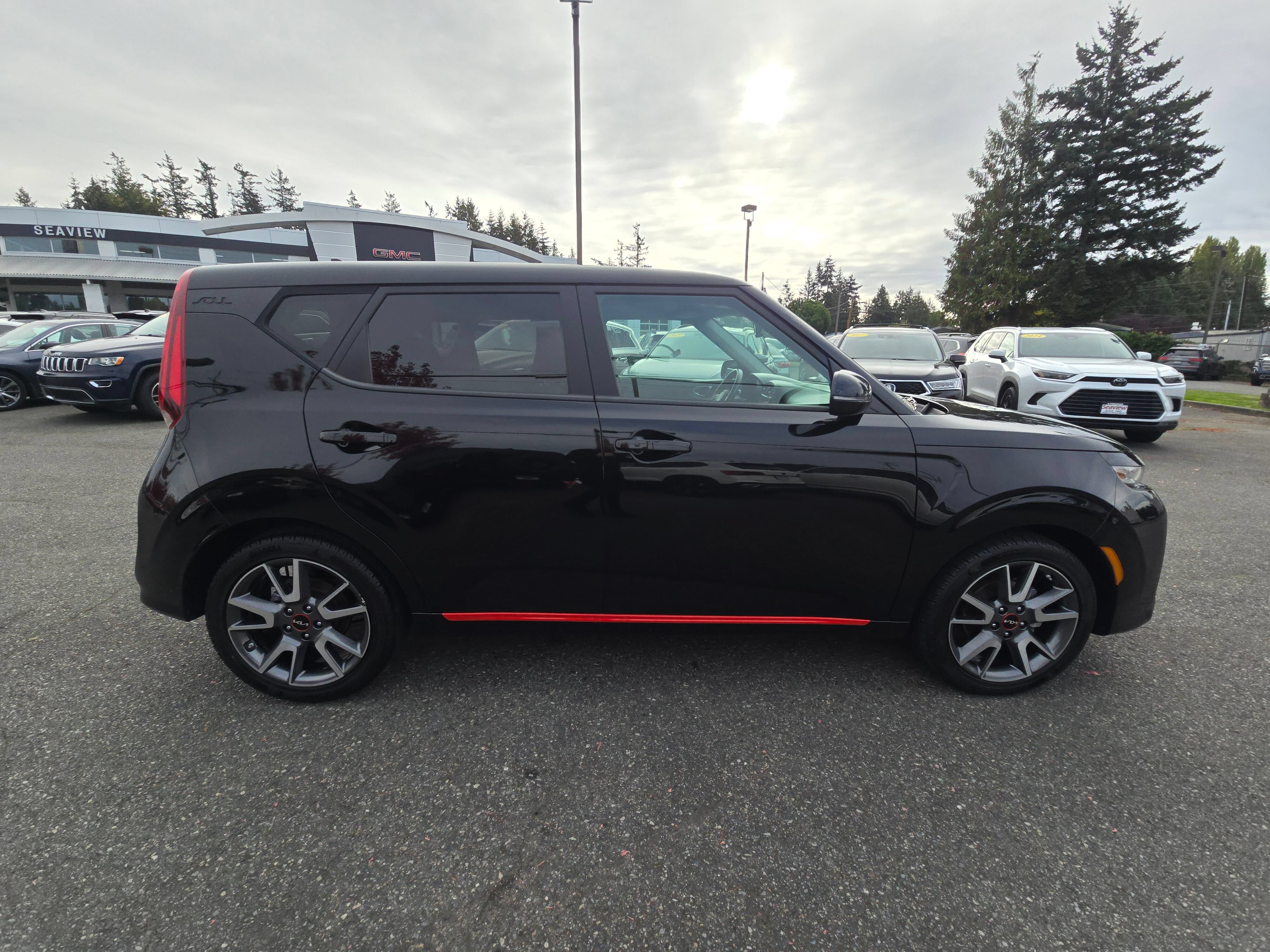 Used 2022 Kia Soul GT-Line FWD image 8