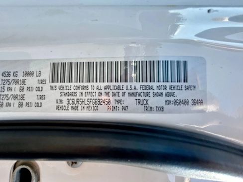 Used 2015 RAM 2500 Tradesman w/ Chrome Appearance Group image 25