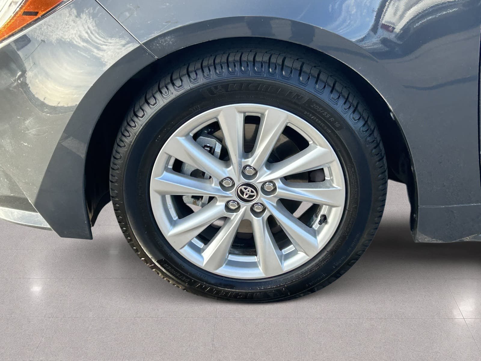Used 2024 Toyota Corolla LE w/ LE Convenience Package FWD image 12