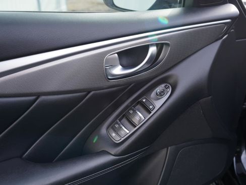 Used 2015 INFINITI Q50 2.0t w/ Moonroof Package image 17