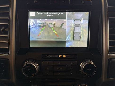 Certified 2018 Ford F150 Platinum w/ Equipment Group 701A Luxury image 22