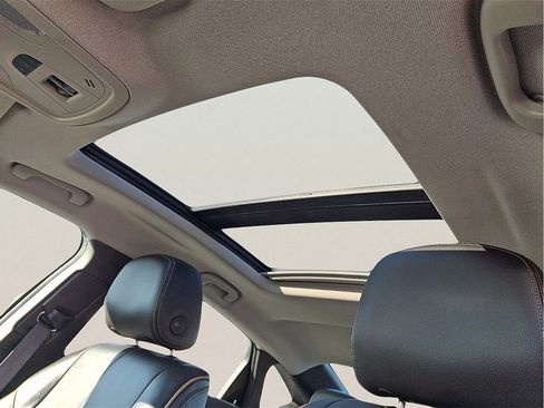 Used 2017 Chevrolet Impala Premier w/ Enhanced Convenience Package image 15