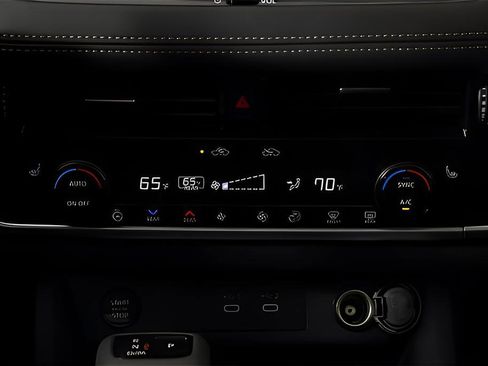 Used 2024 Nissan Rogue SL w/ SL Premium Package image 30