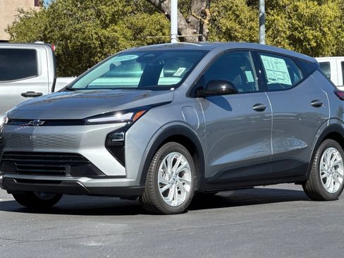 New 2027 Chevrolet Bolt LT w/ Comfort Package FWD image 7