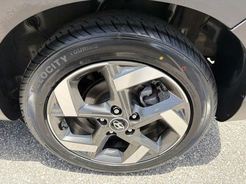 Used 2023 Hyundai Venue Limited w/ Cargo Package FWD image 30
