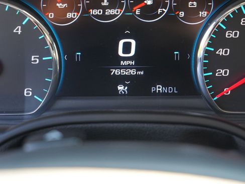 Used 2018 Chevrolet Suburban Premier AWD/4WD image 38