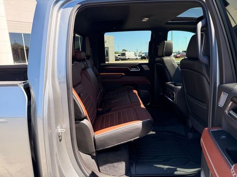 Used 2024 GMC Sierra 2500 Denali Ultimate AWD/4WD image 19