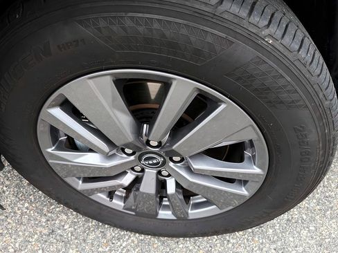 Used 2025 Nissan Pathfinder SV AWD/4WD image 7