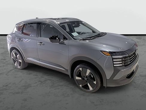 New 2026 Nissan Kicks SR AWD/4WD image 5