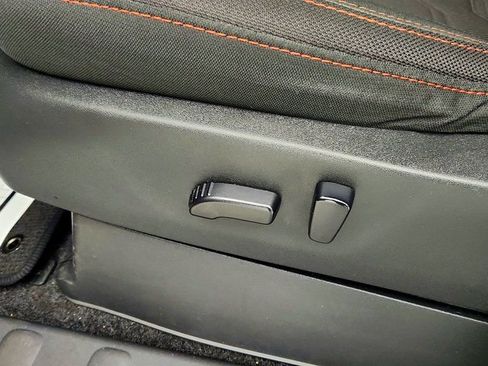 Used 2022 Nissan Frontier Pro-X w/ Technology Package image 11