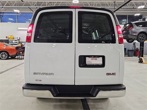 Used 2024 GMC Savana 2500 w/ Driver Convenience Package image 5