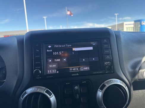 Used 2018 Jeep Wrangler Unlimited Rubicon w/ Cold Weather Group AWD/4WD image 55