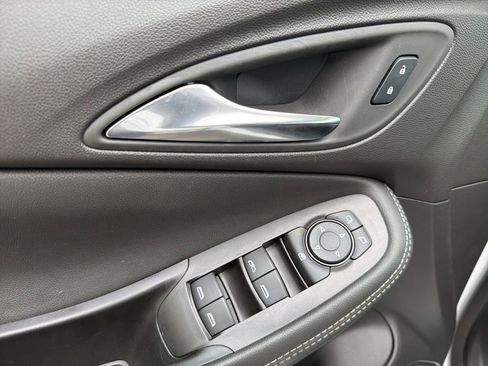 Used 2024 Buick Encore GX Preferred FWD image 13