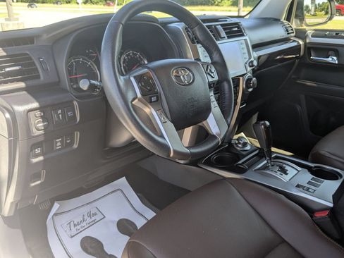 Used 2024 Toyota 4Runner Limited AWD/4WD image 15