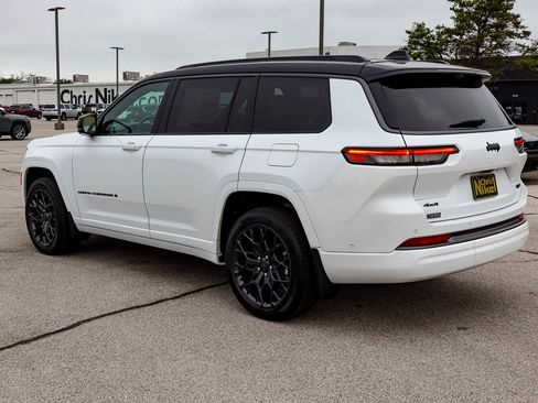 New 2026 Jeep Grand Cherokee L Summit w/ Obsidian Package AWD/4WD image 7