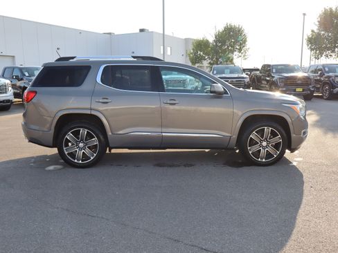 Used 2019 GMC Acadia Denali w/ Technology Package AWD/4WD image 8