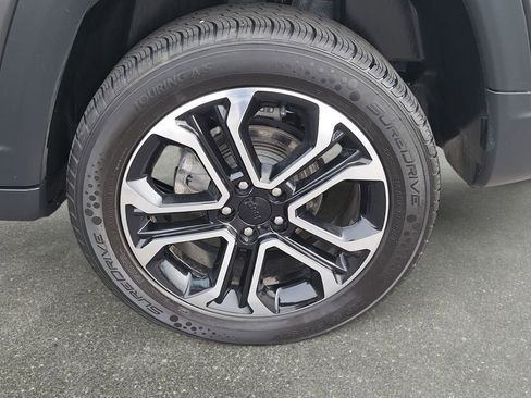 Certified 2022 Jeep Compass Limited AWD/4WD image 33