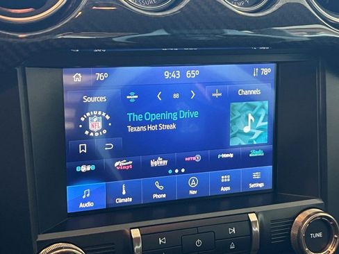 Used 2022 Ford Mustang Shelby GT500 w/ Carbon Fiber Track Pack image 26