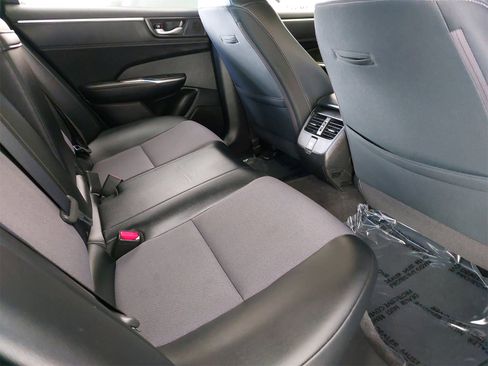 Used 2018 Honda Clarity Plug-In Hybrid image 11