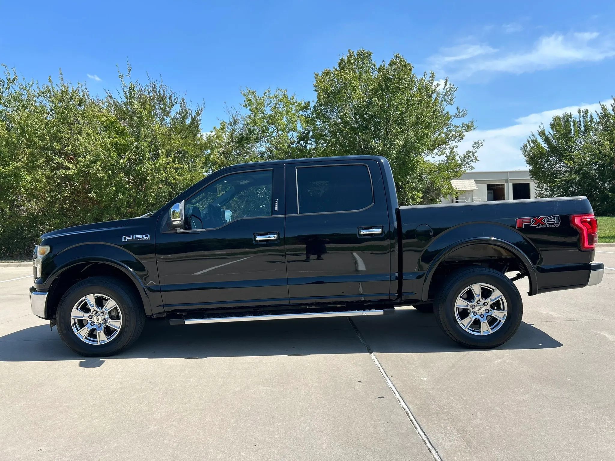 Used 2016 Ford F150 Lariat AWD/4WD image 9