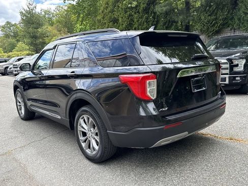 Used 2022 Ford Explorer XLT w/ Equipment Group 202A AWD/4WD image 5