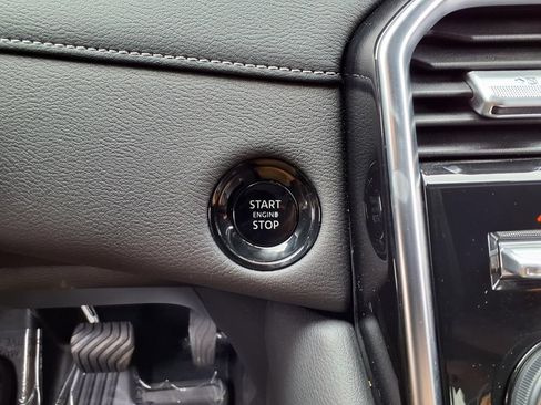 Used 2026 Nissan Armada SL AWD/4WD image 10