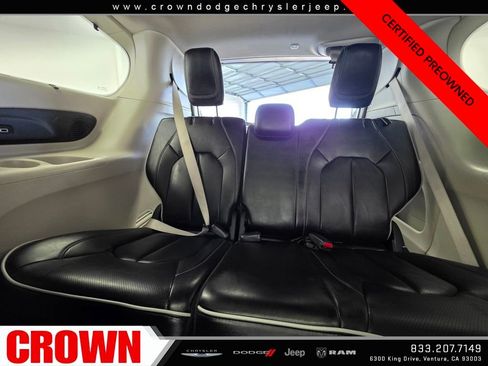 Certified 2023 Chrysler Pacifica Limited image 16