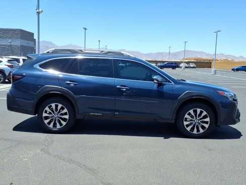 Certified 2023 Subaru Outback Touring AWD/4WD image 8