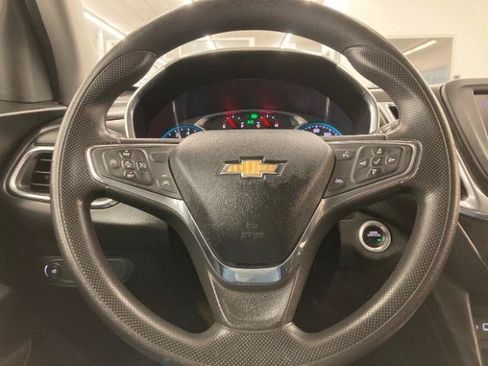 Used 2020 Chevrolet Equinox LT AWD/4WD image 24