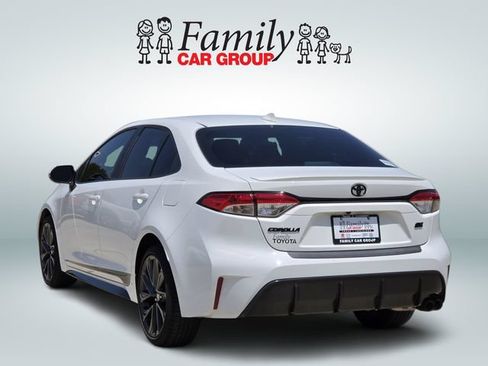 Used 2024 Toyota Corolla SE FWD image 3
