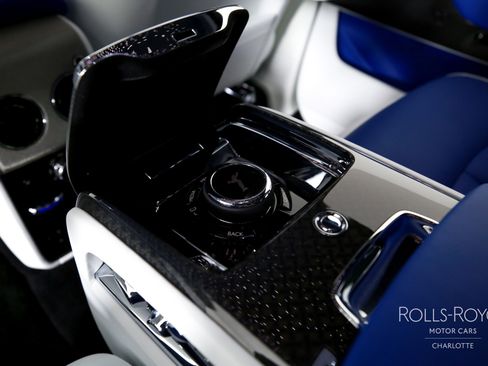 Used 2023 Rolls-Royce Cullinan Black Badge w/ Driver's Package image 21