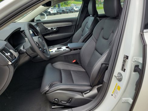 Certified 2024 Volvo S90 T8 Ultimate image 8