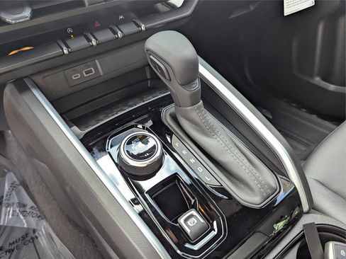 New 2026 Chevrolet Colorado Trail Boss AWD/4WD image 18