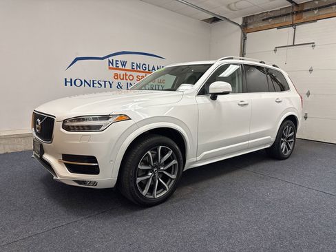 Used 2019 Volvo XC90 T6 Momentum AWD/4WD image 1