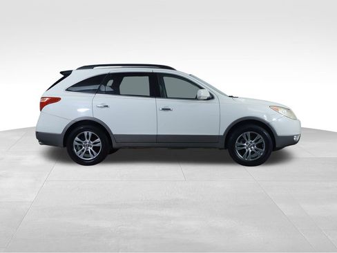 Used 2012 Hyundai Veracruz Limited w/ Entertainment Pkg FWD image 13