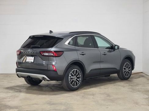 New 2025 Ford Escape SE w/ Class II Trailer Tow Package image 6