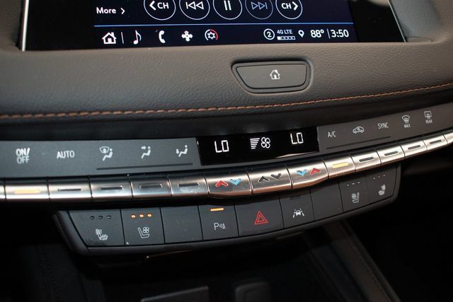 Used 2023 Cadillac XT4 Premium Luxury AWD/4WD image 31