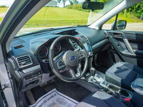 Used 2017 Subaru Forester 2.5i Premium w/ All-Weather Package AWD/4WD image 18