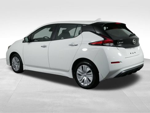 Used 2025 Nissan Leaf S FWD image 8