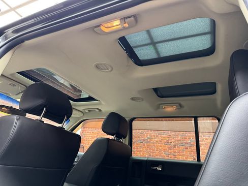 Used 2019 Ford Flex SEL w/ Equipment Group 202A AWD/4WD image 3