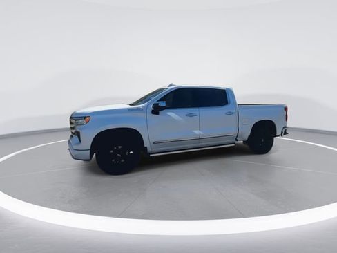 Used 2023 Chevrolet Silverado 1500 High Country w/ High Country Premium Package image 6