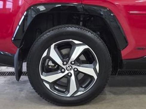 Used 2021 Toyota RAV4 SE image 31